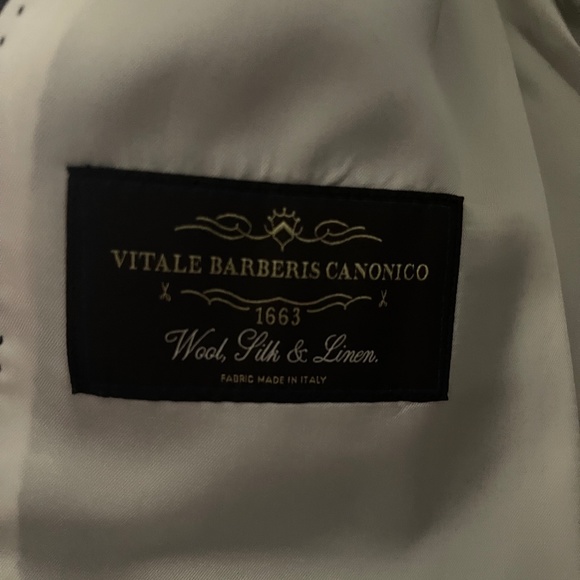 Men's Suit - Picture 1 of 3